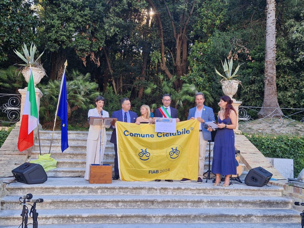 18 Bandiere Gialle marchigiane consegnate a Villa Baruchello