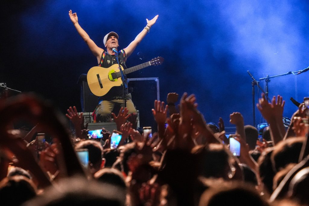 Manu Chao fa ballare 3 mila fans al Girfalco di Fermo, soddisfatta l’amministrazione comunale