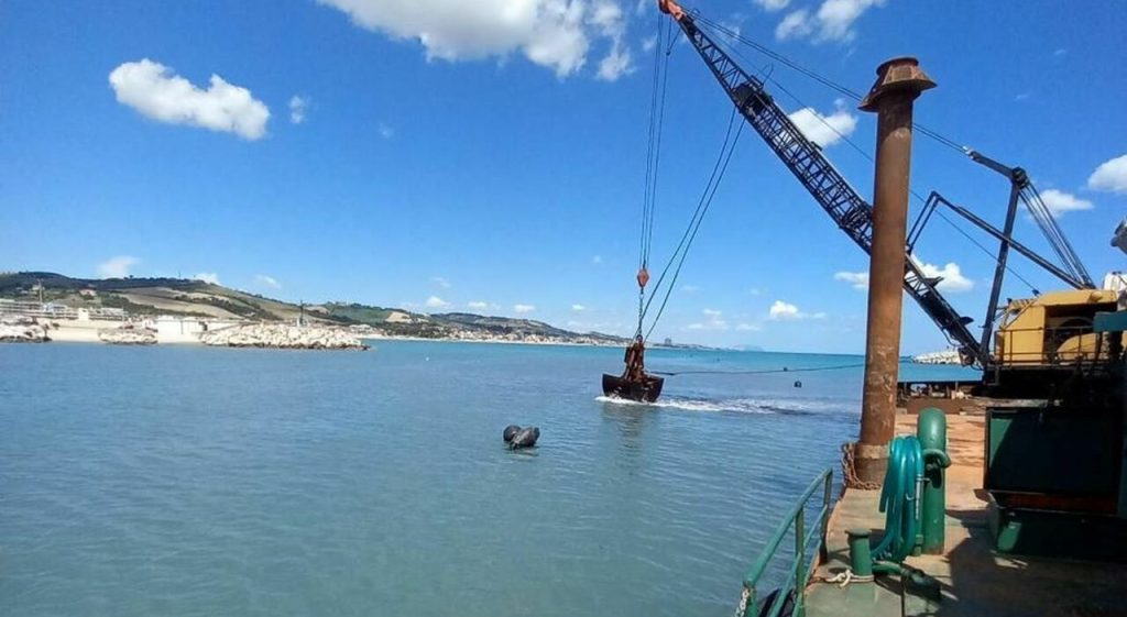 Dragaggio ultimato, il porto sangiorgese ora è navigabile