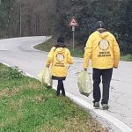 Ministri Volontari di Scientology ripuliscono strada per l'abbadia di Fiastra