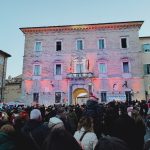 Befane alpiniste pronte a scendere in piazza per il 28° Congresso a Fermo